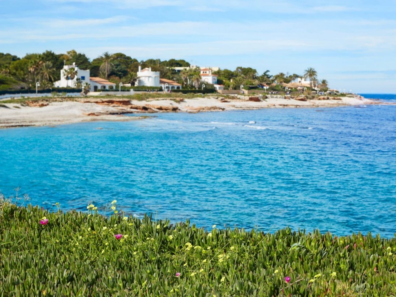 Nieuwbouw villa met 3 slaapkamers en uitzicht op zee in Dénia