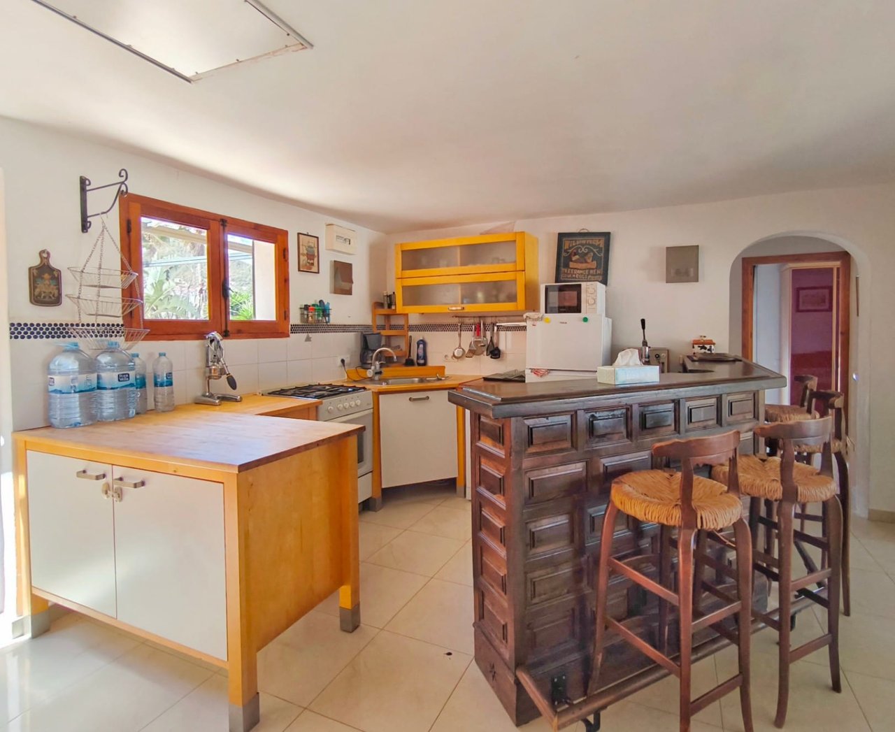 Villa met uitzicht op zee en gastenappartement in Montgó, Dénia