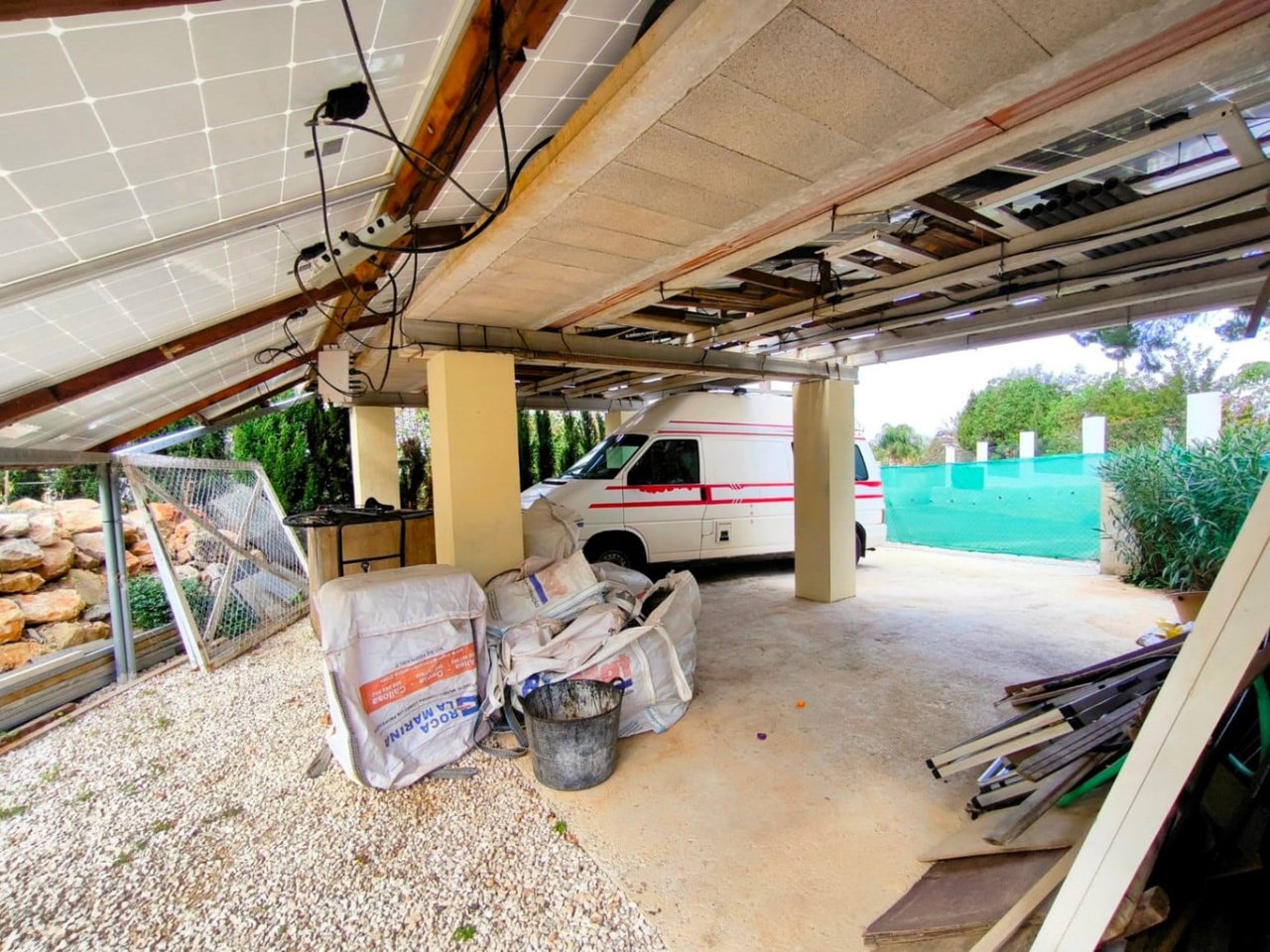 Villa met gastenappartementen en uitzicht op zee in Montgó, Dénia