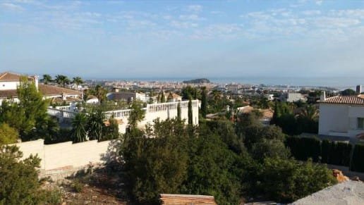 Nieuwbouw villa met 3 slaapkamers en uitzicht op zee in Dénia
