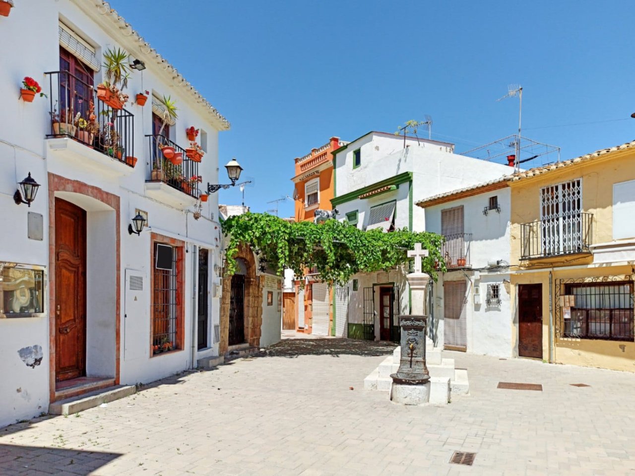 Nieuwbouw villa met 3 slaapkamers en uitzicht op zee in Dénia