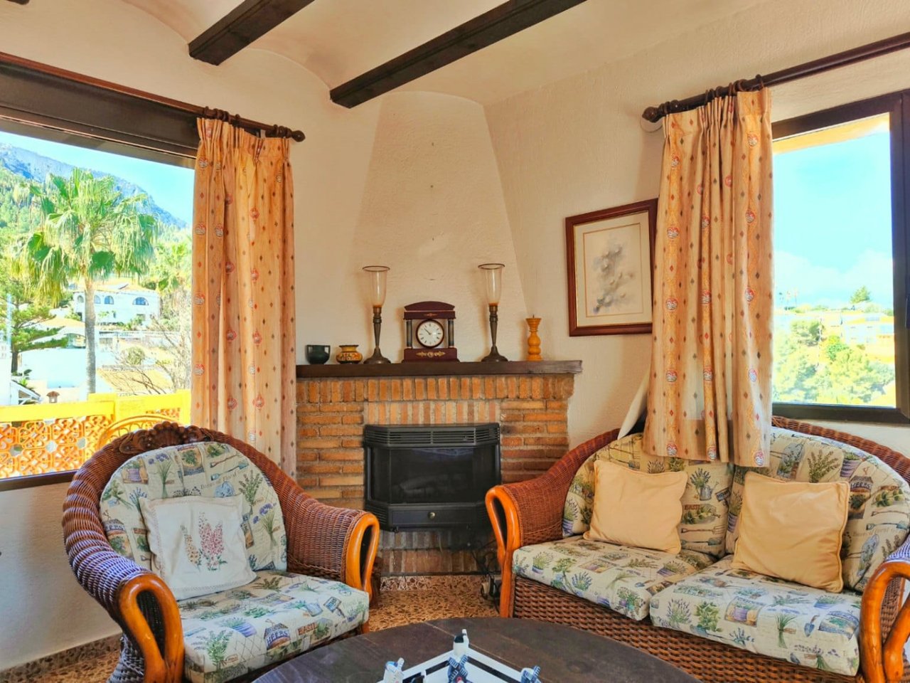 Villa met uitzicht op zee en gastenappartement in Montgó, Dénia