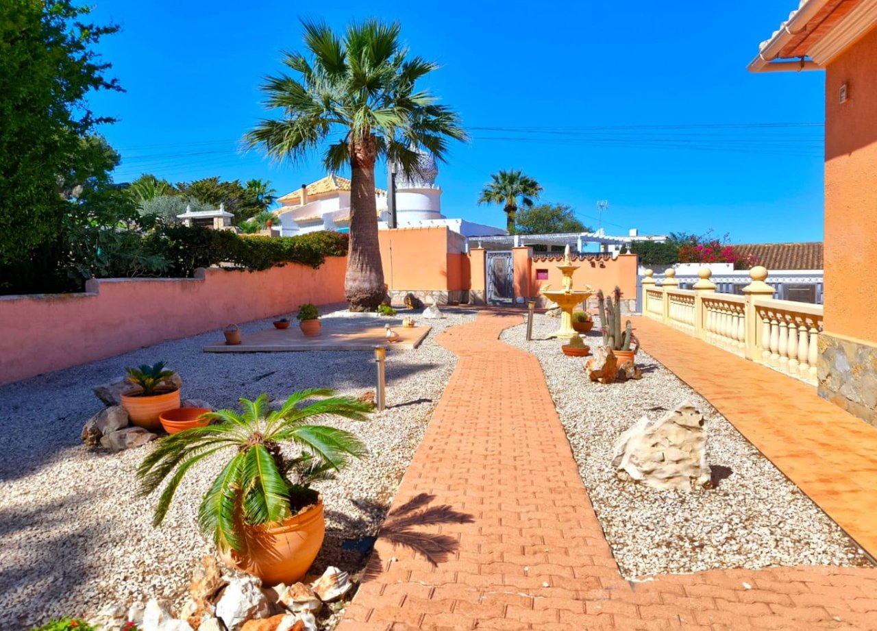 Villa met 3 slaapkamers en uitzicht op zee in La Marquesa, Dénia