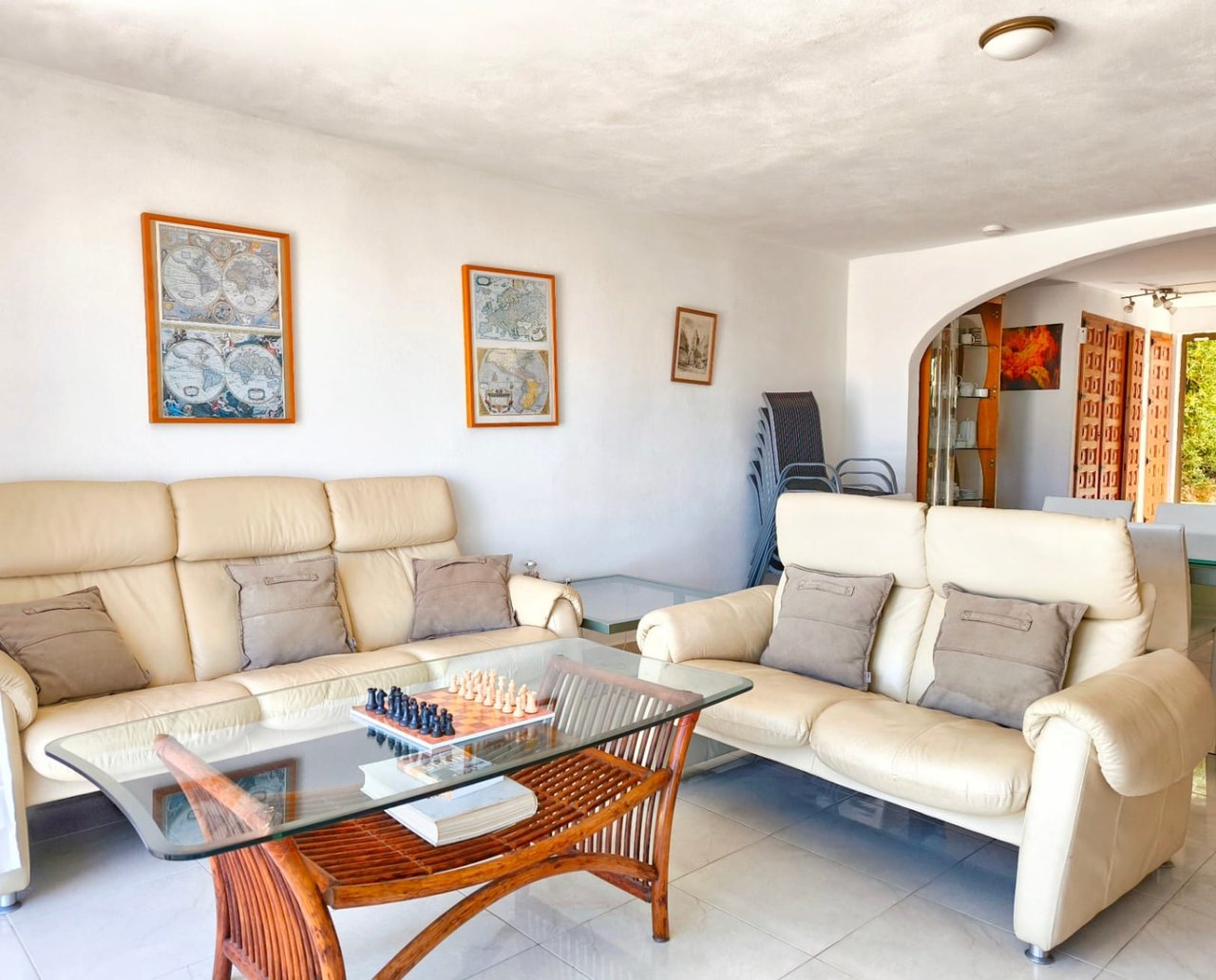 Villa met uitzicht op zee en gastenappartement in Montgó, Dénia