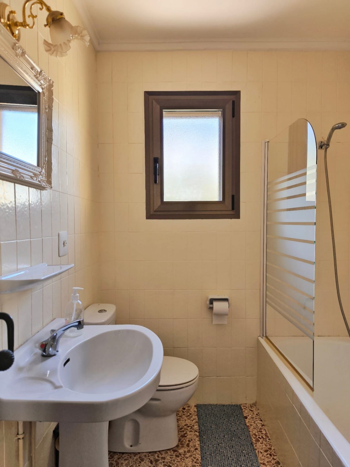 Villa met uitzicht op zee en gastenappartement in Montgó, Dénia