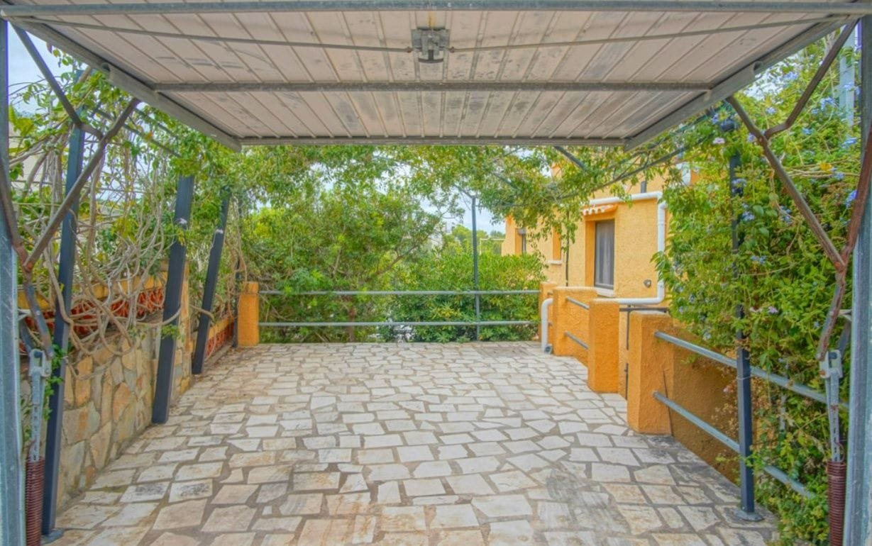 Villa met uitzicht op zee en gastenappartement in Montgó, Dénia