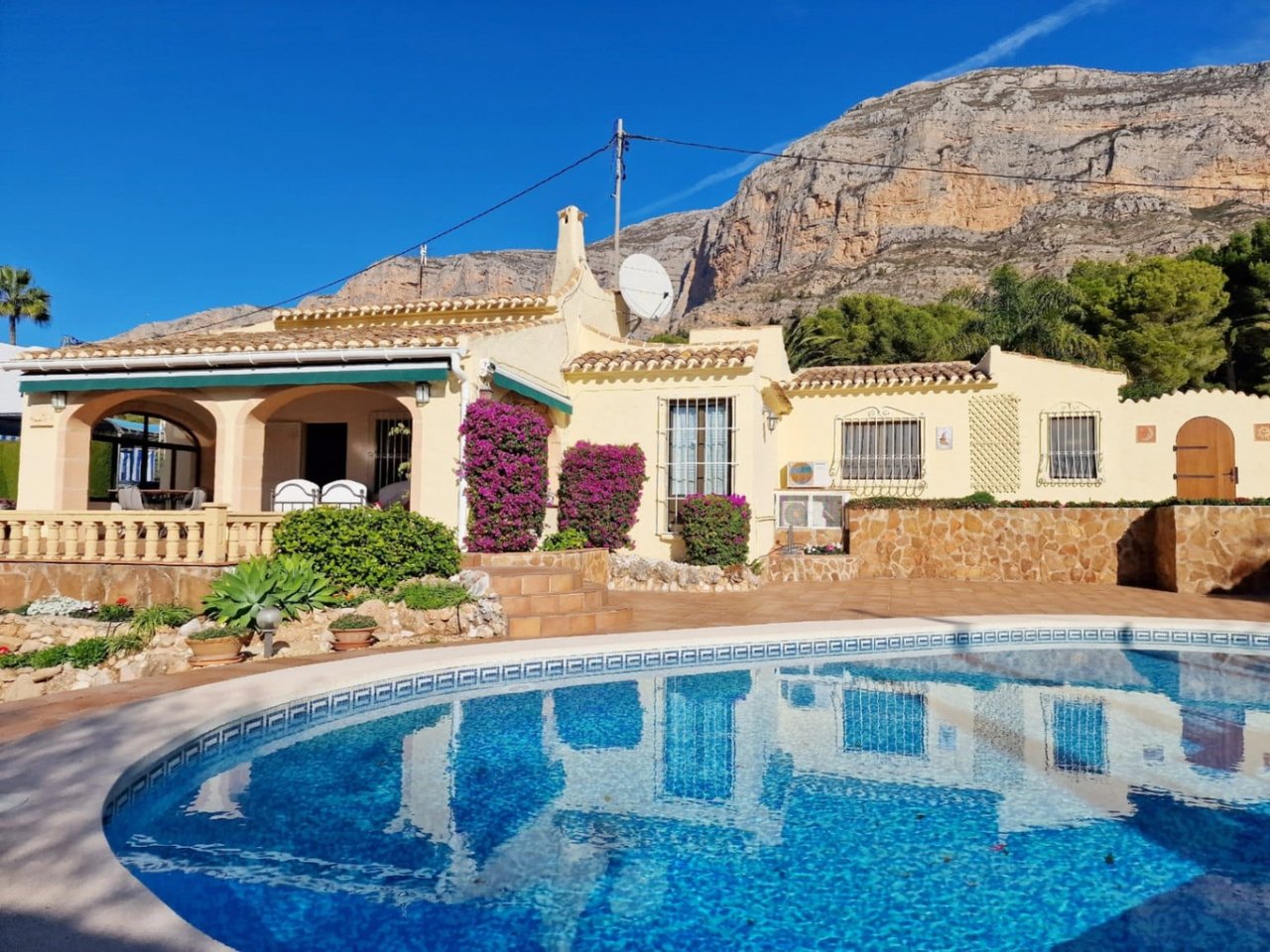 Villa de 3 habitaciones en Montgó, Jávea