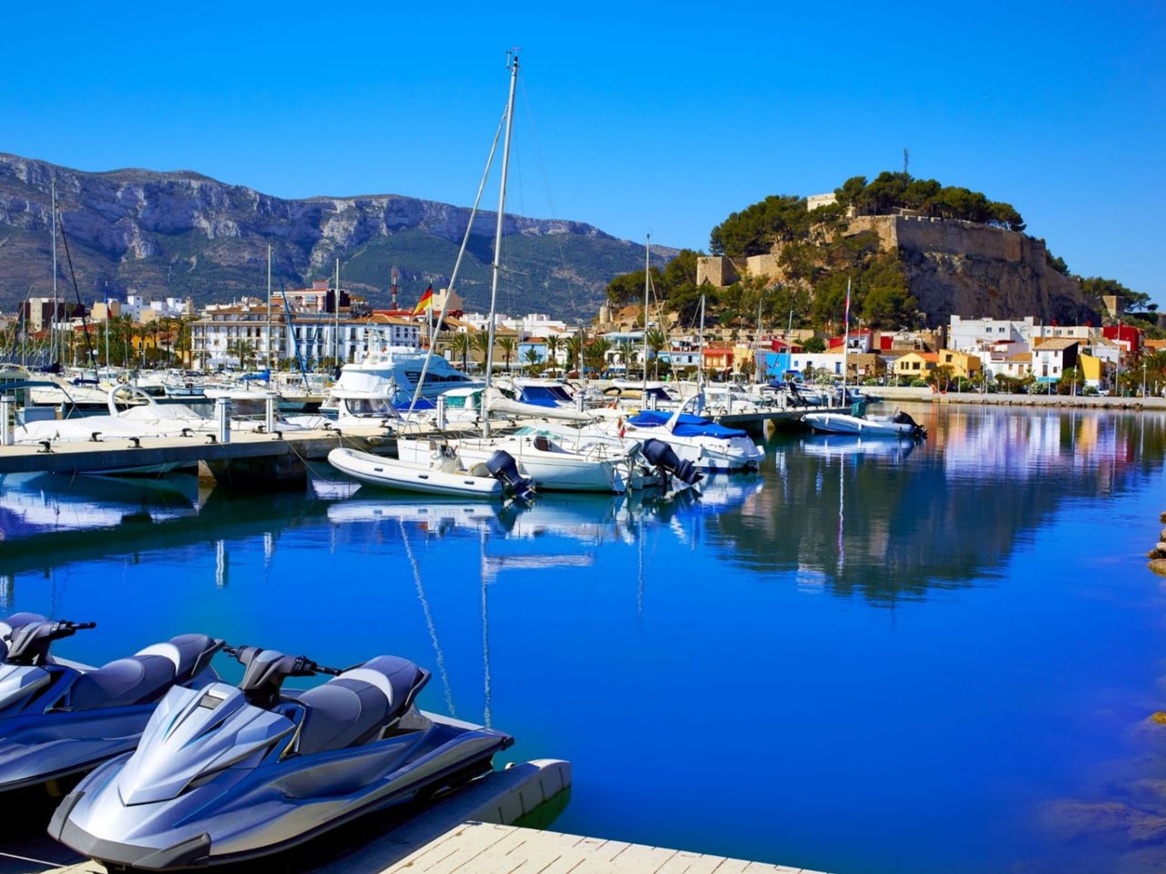 Nieuwbouw villa met 3 slaapkamers en uitzicht op zee in Dénia