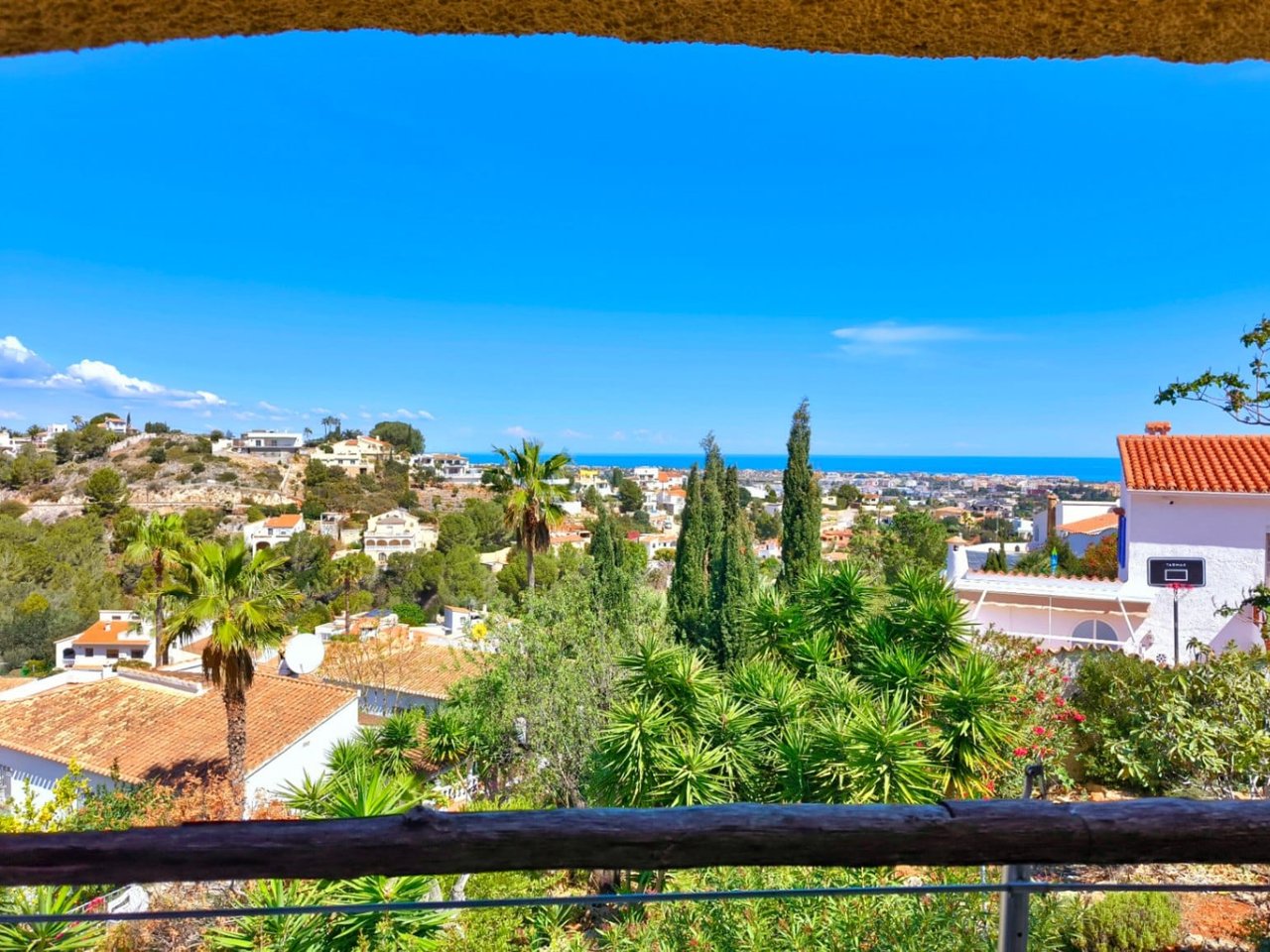 Villa met uitzicht op zee en gastenappartement in Montgó, Dénia