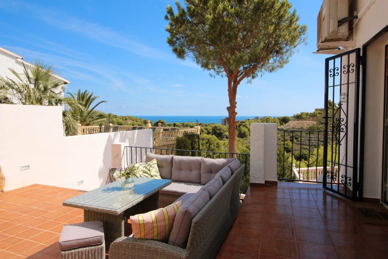 Villa met 4 slaapkamers en uitzicht op zee in Galeretes, Dénia