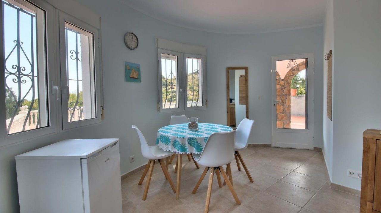 Villa met 4 slaapkamers en uitzicht op zee in Galeretes, Dénia