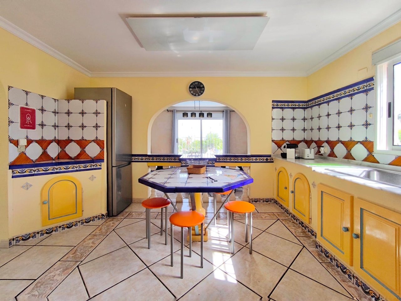 Villa met 4 slaapkamers en uitzicht op zee in Montgó