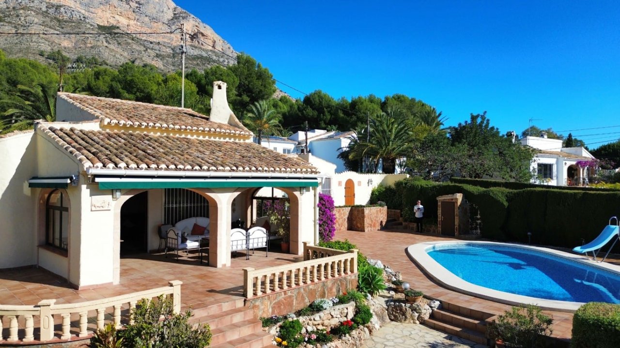 Villa de 3 habitaciones en Montgó, Jávea