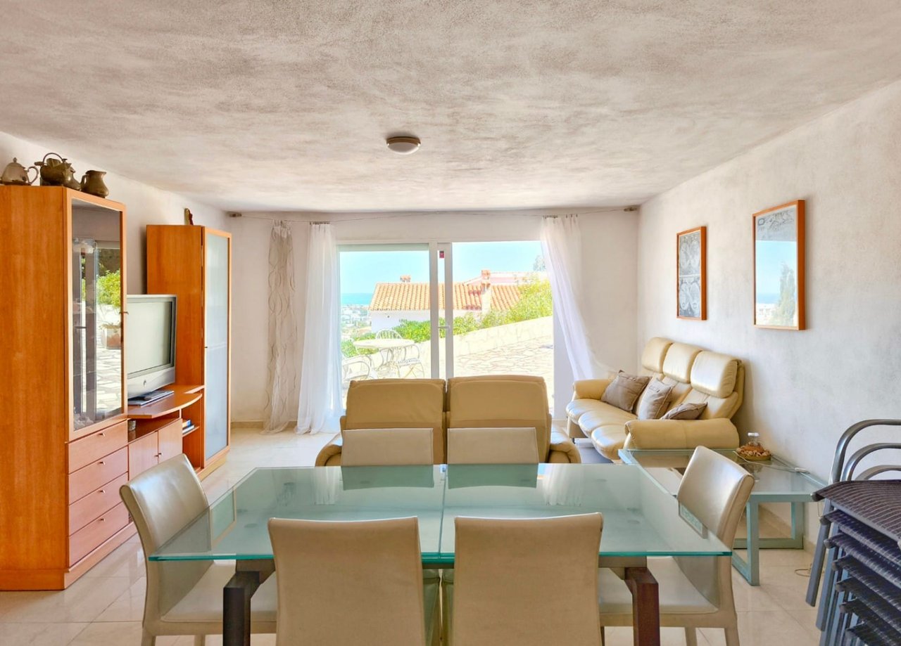 Villa met uitzicht op zee en gastenappartement in Montgó, Dénia