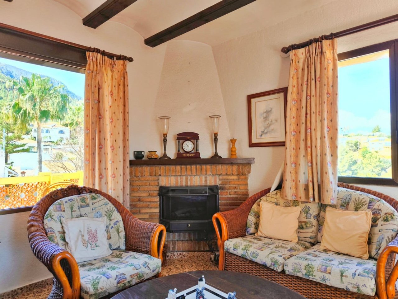 Villa met uitzicht op zee en gastenappartement in Montgó, Dénia
