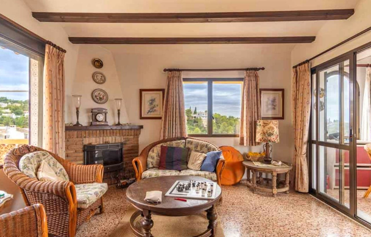 Villa met uitzicht op zee en gastenappartement in Montgó, Dénia