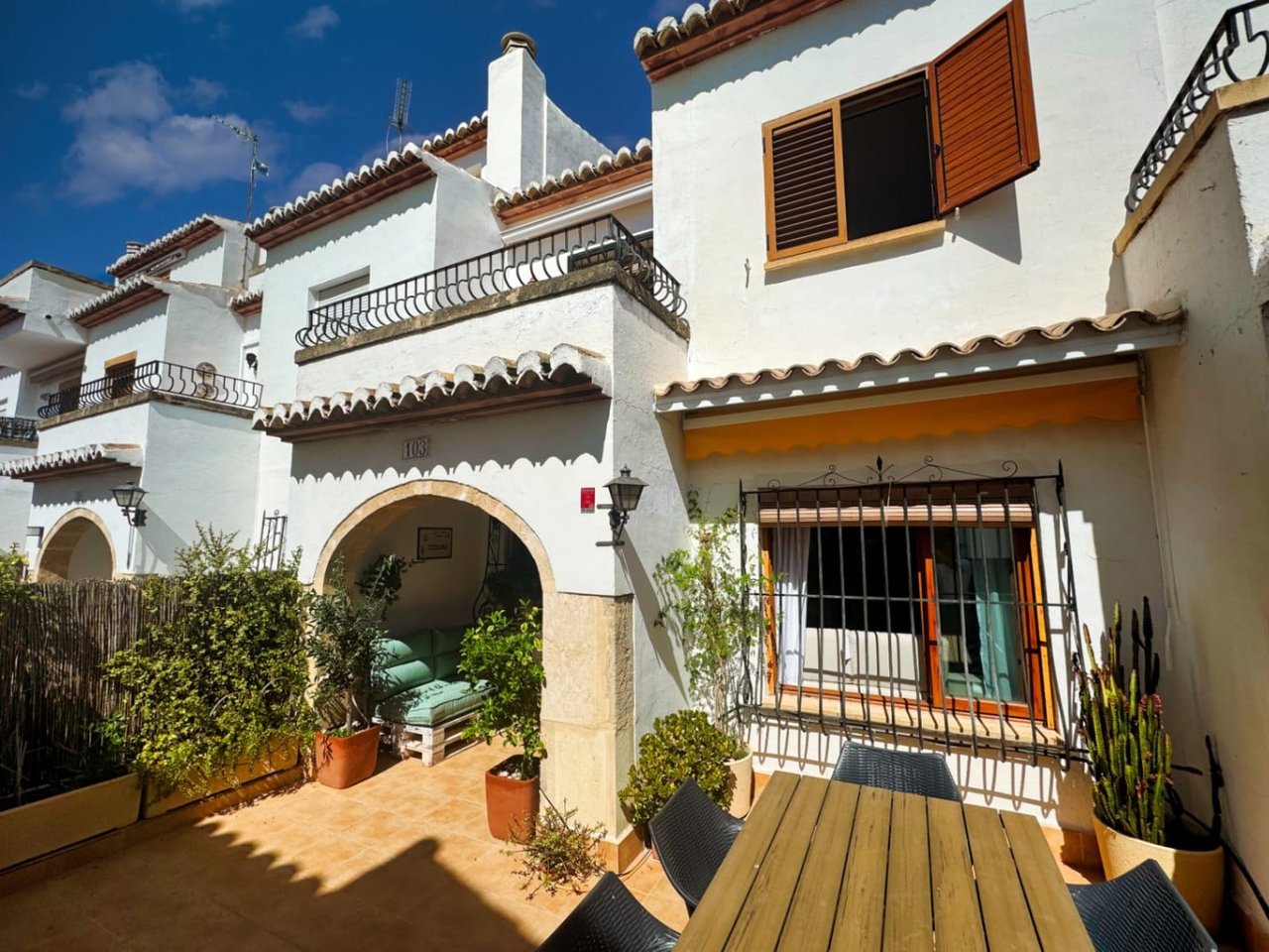 Maison de ville rénovée à côté de Cala Blanca, Jávea