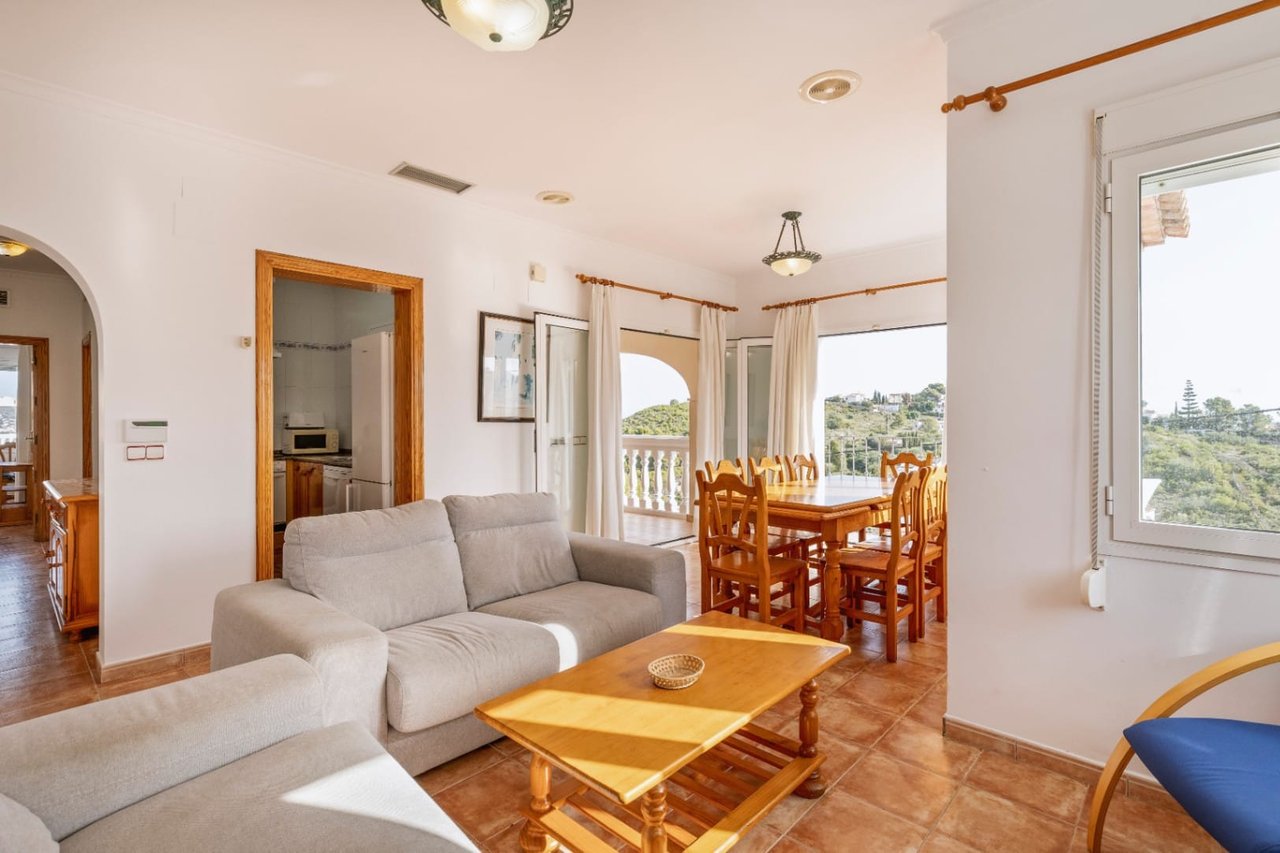 Proyecto - Villa de 5 dormitorios con vistas al mar en Jávea