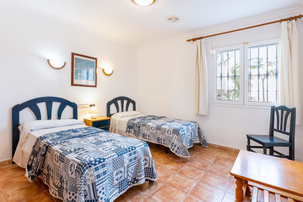 Proyecto - Villa de 5 dormitorios con vistas al mar en Jávea
