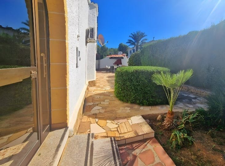 Villa met 2 slaapkamers en uitzicht op zee in Montgó, Dénia