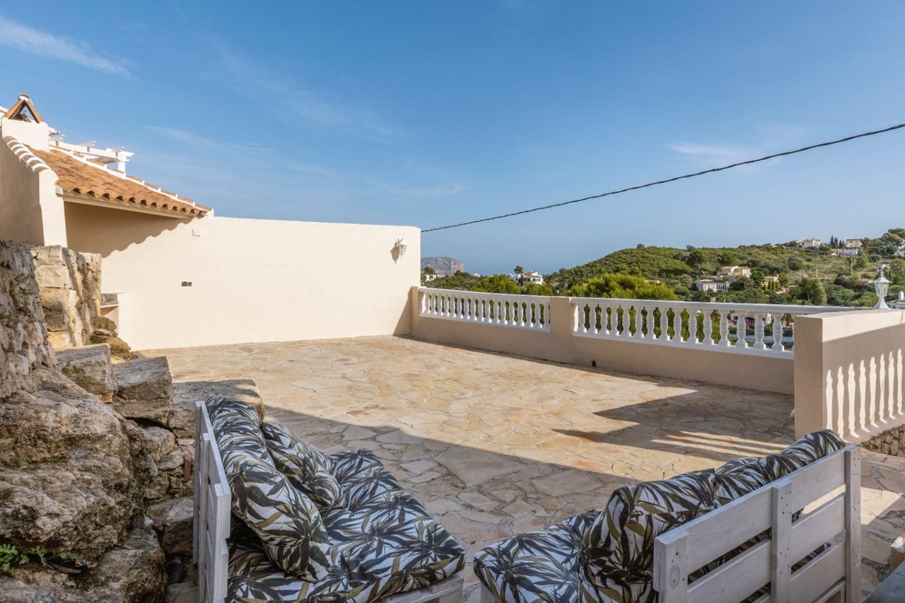 Proyecto - Villa de 5 dormitorios con vistas al mar en Jávea