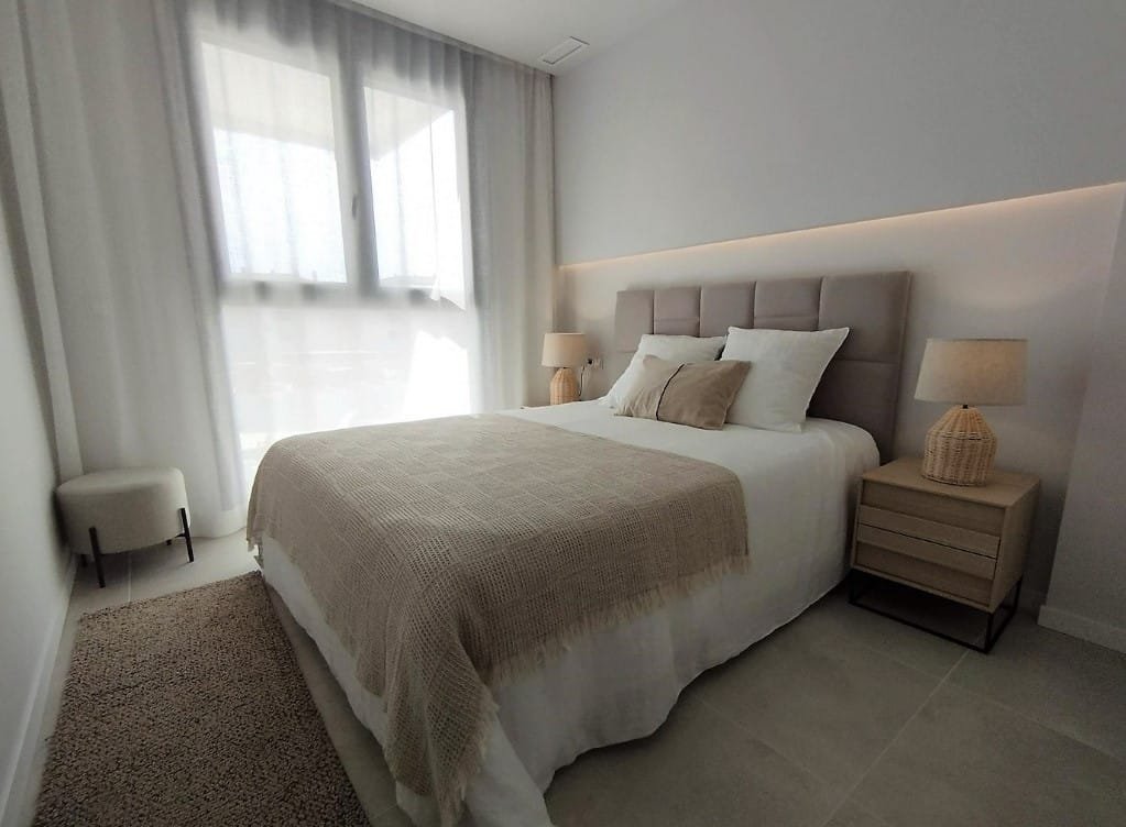 Apartamento de obra nueva en primera línea en playa en Dénia