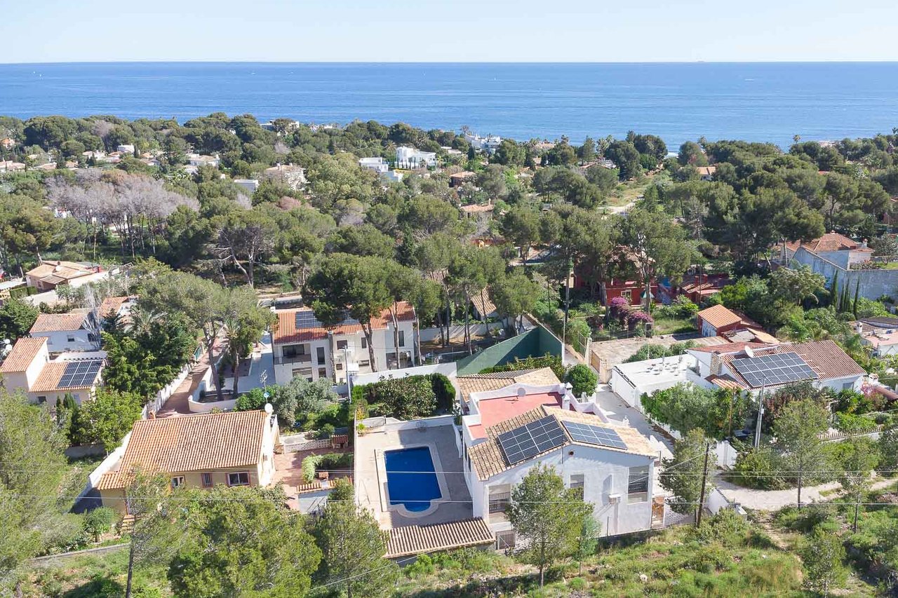 8176DEN Villa avec vue partielle sur la mer à vendre à las Rotas, Denia