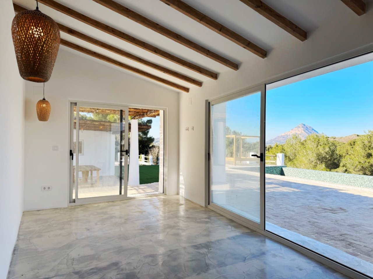 Finca Ibiza style con 4 dormitorios y apartamento de invitados