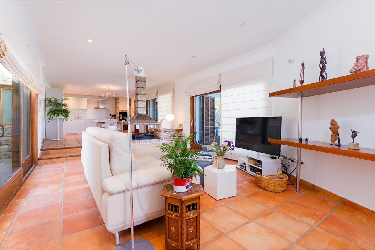 Renovated finca with a lot of charm with guest apartment