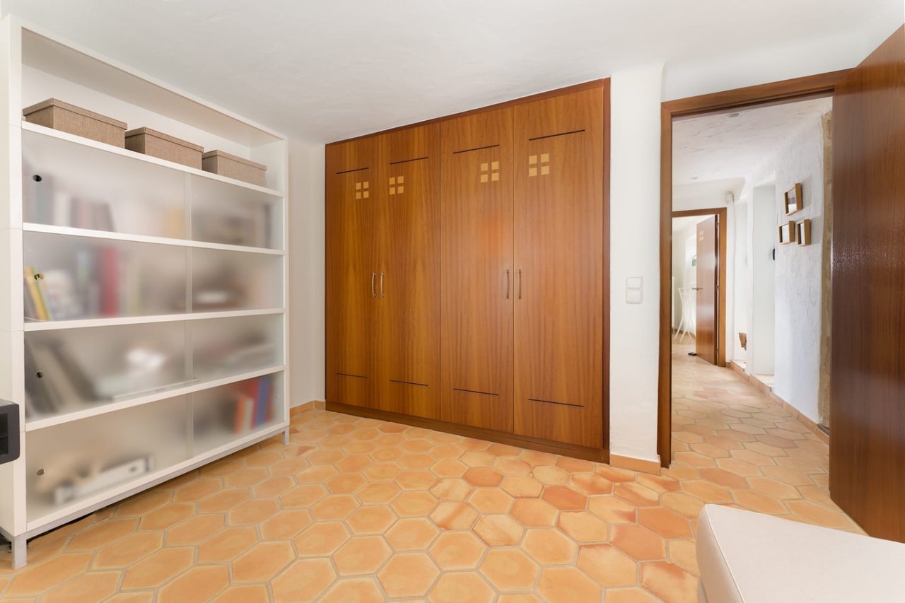 Renovated finca with a lot of charm with guest apartment
