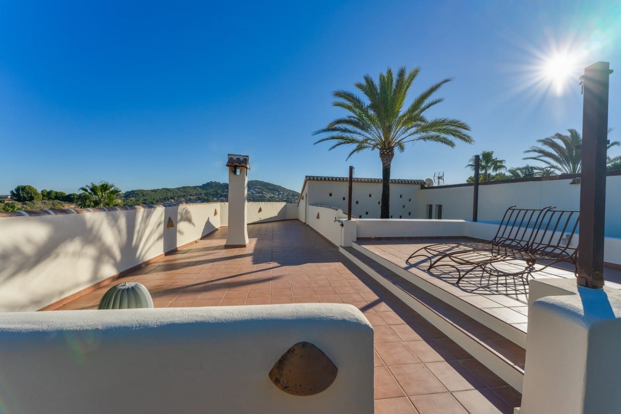 Renovated finca with a lot of charm with guest apartment