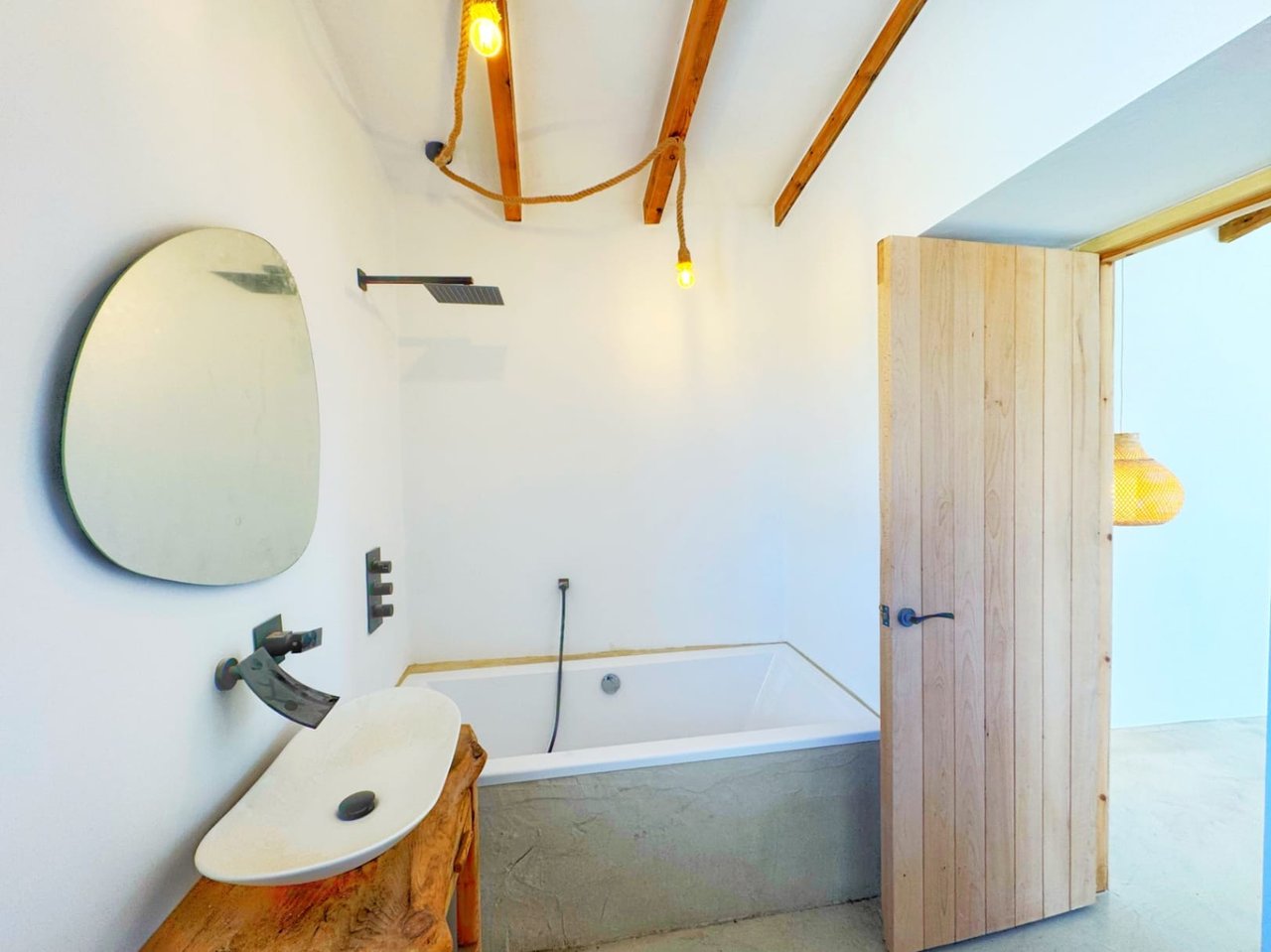 Finca Ibiza style con 4 dormitorios y apartamento de invitados