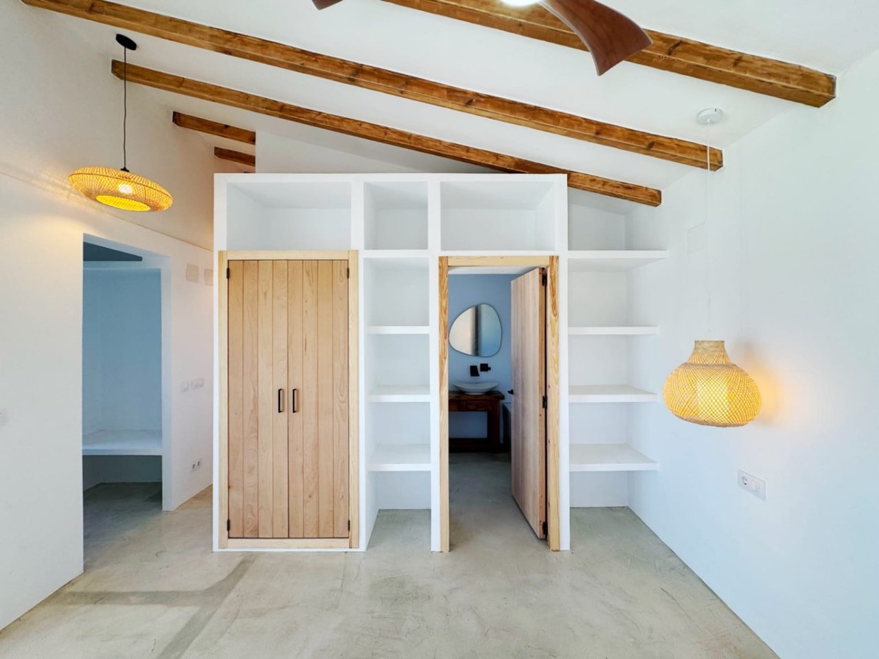 Finca Ibiza style con 4 dormitorios y apartamento de invitados