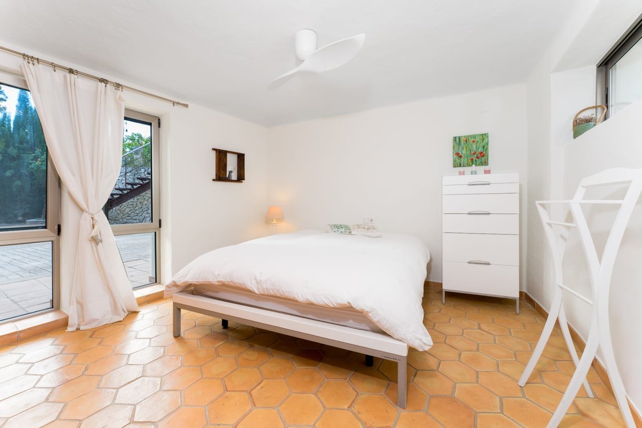 Renovated finca with a lot of charm with guest apartment