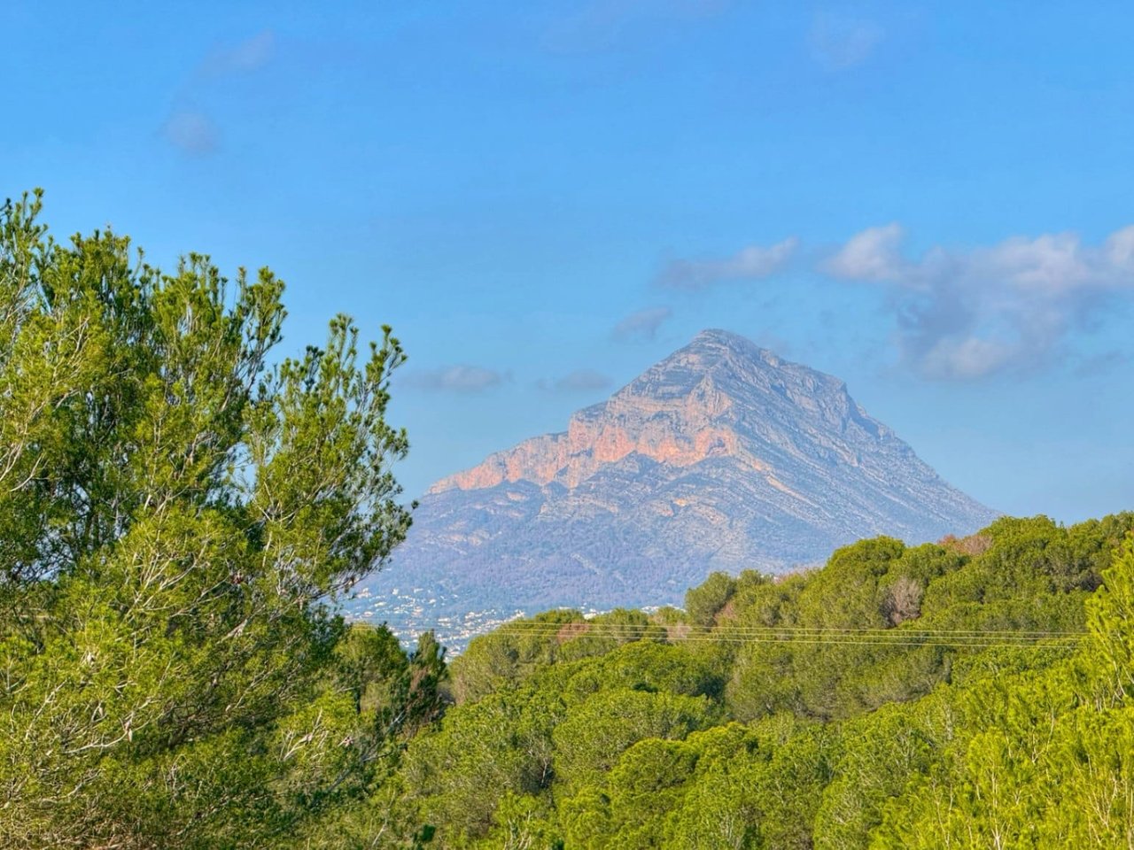 Finca Ibiza style con 4 dormitorios y apartamento de invitados