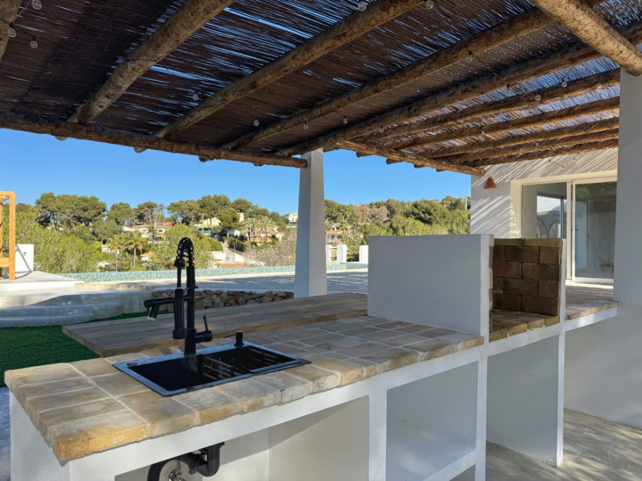 Finca Ibiza style con 4 dormitorios y apartamento de invitados