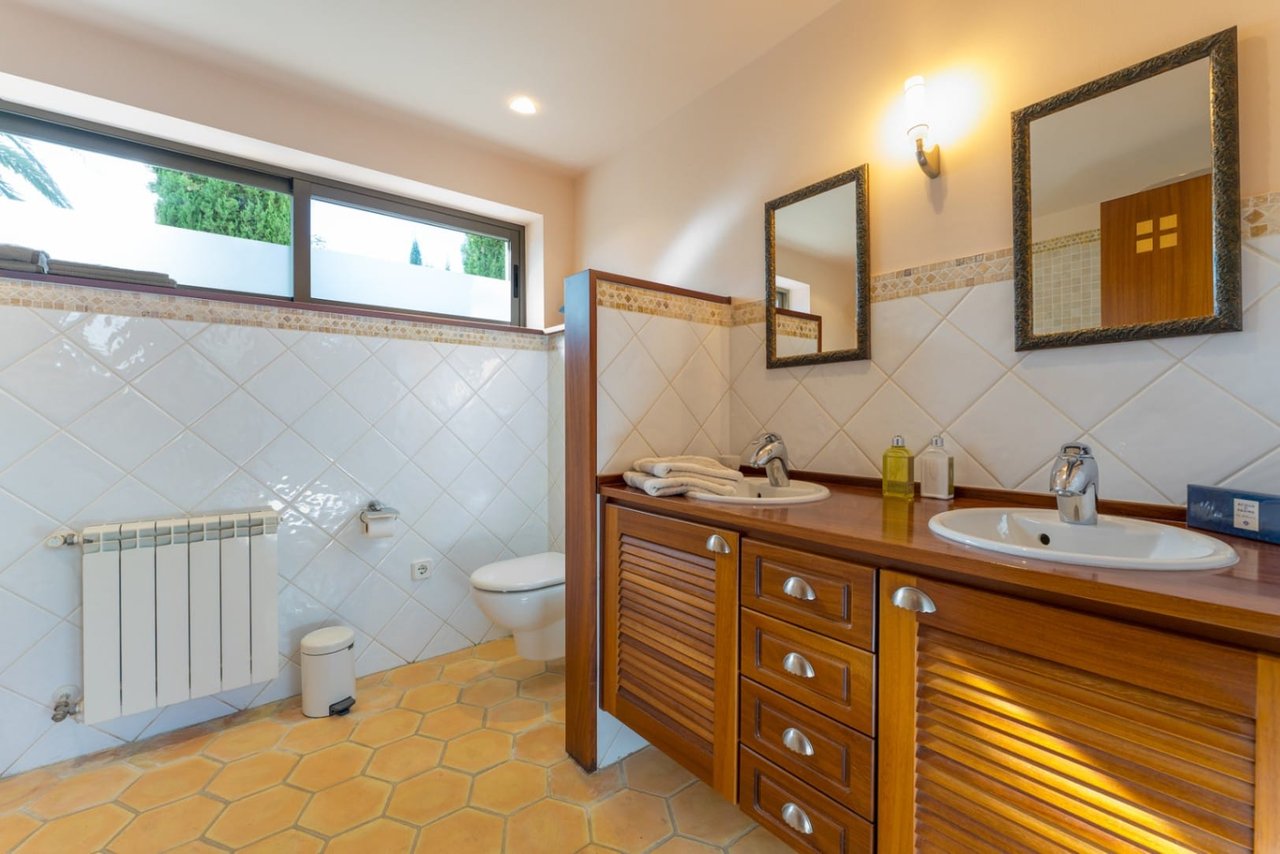 Renovated finca with a lot of charm with guest apartment