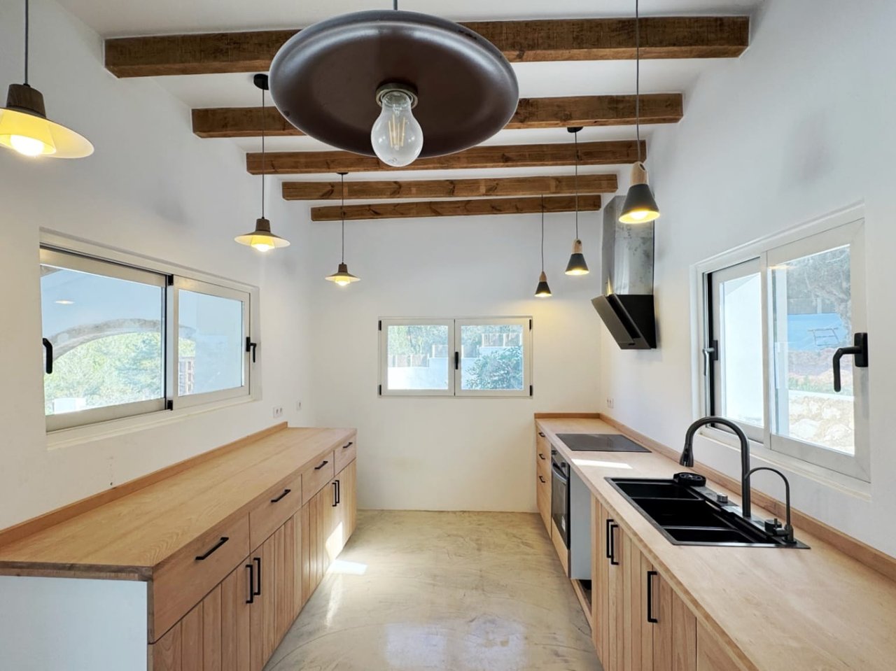 Finca Ibiza style con 4 dormitorios y apartamento de invitados