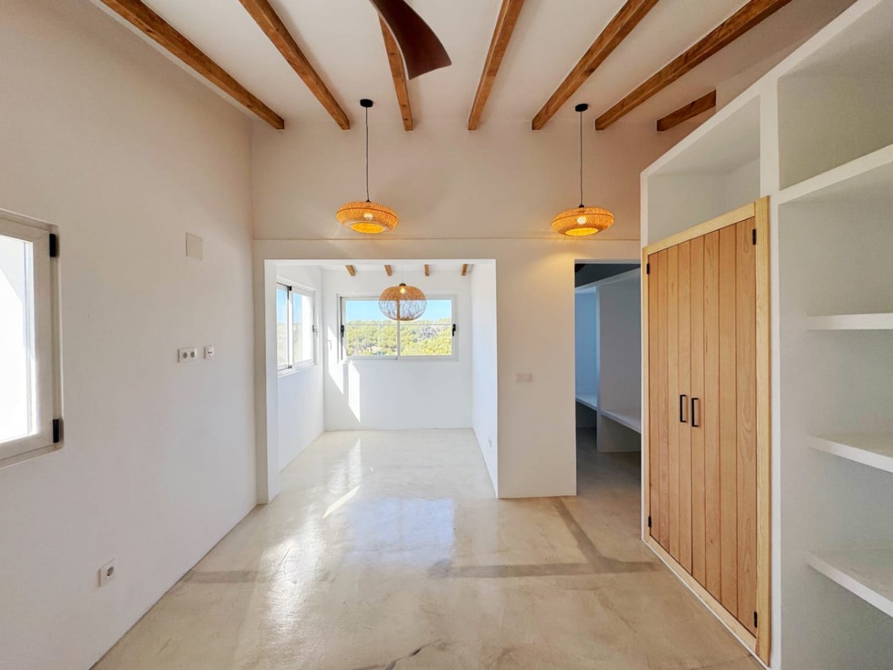 Finca Ibiza style con 4 dormitorios y apartamento de invitados