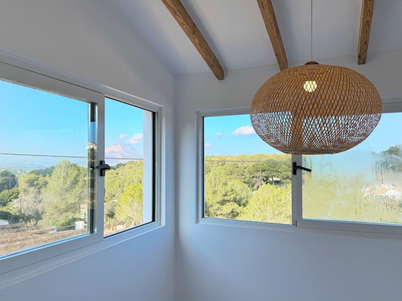 Finca Ibiza style con 4 dormitorios y apartamento de invitados