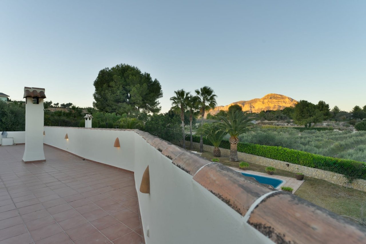 Renovated finca with a lot of charm with guest apartment