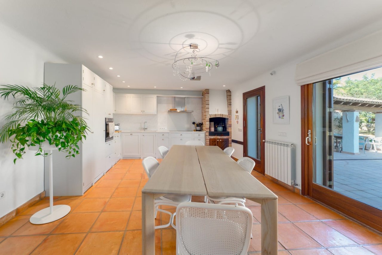 Renovated finca with a lot of charm with guest apartment