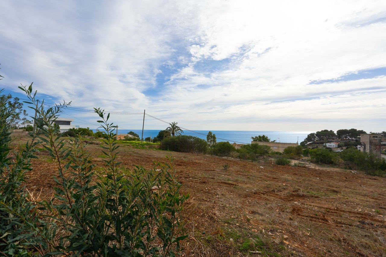 4613BEN Proyecto de villa con vistas al mar a un paso de la playa de La Fustera