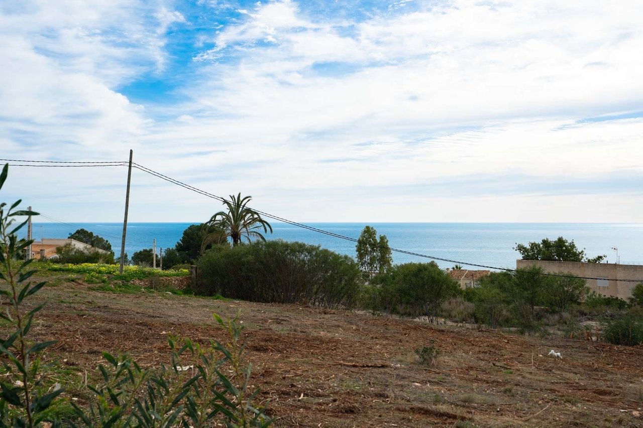 4613BEN Proyecto de villa con vistas al mar a un paso de la playa de La Fustera