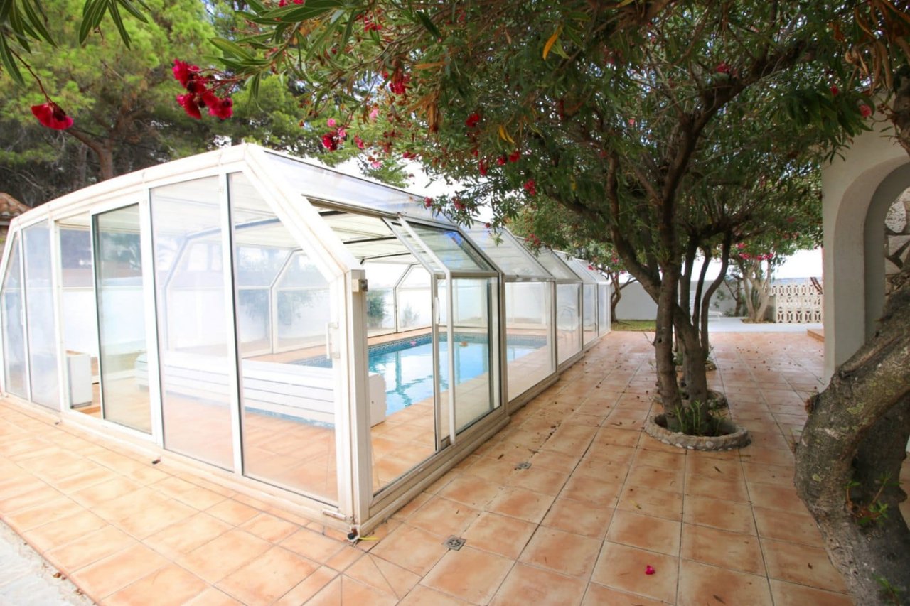 Chalet en Dénia en primera línea de playa