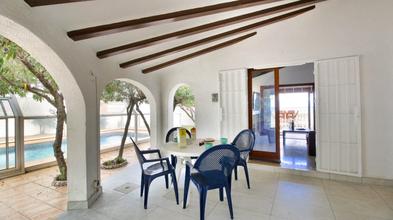 Chalet en Dénia en primera línea de playa