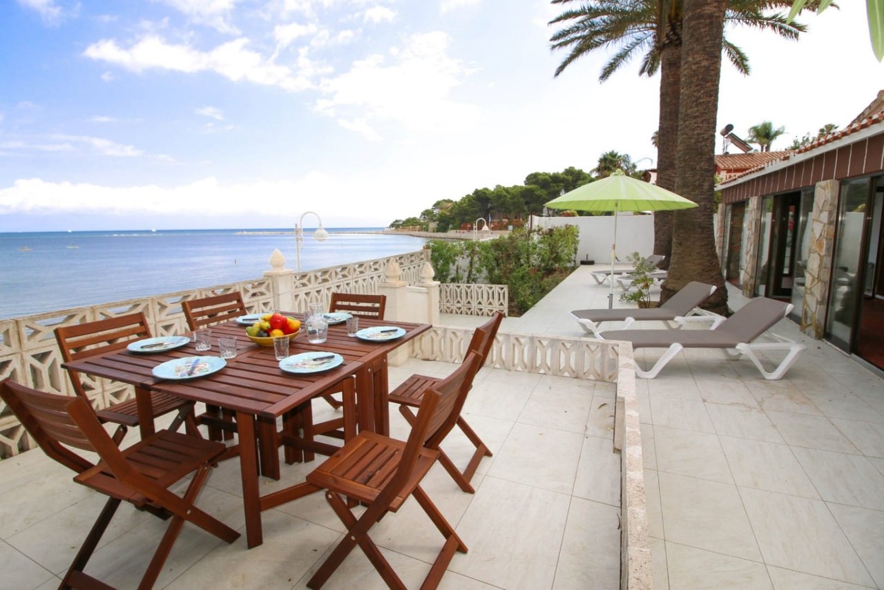 Chalet en Dénia en primera línea de playa