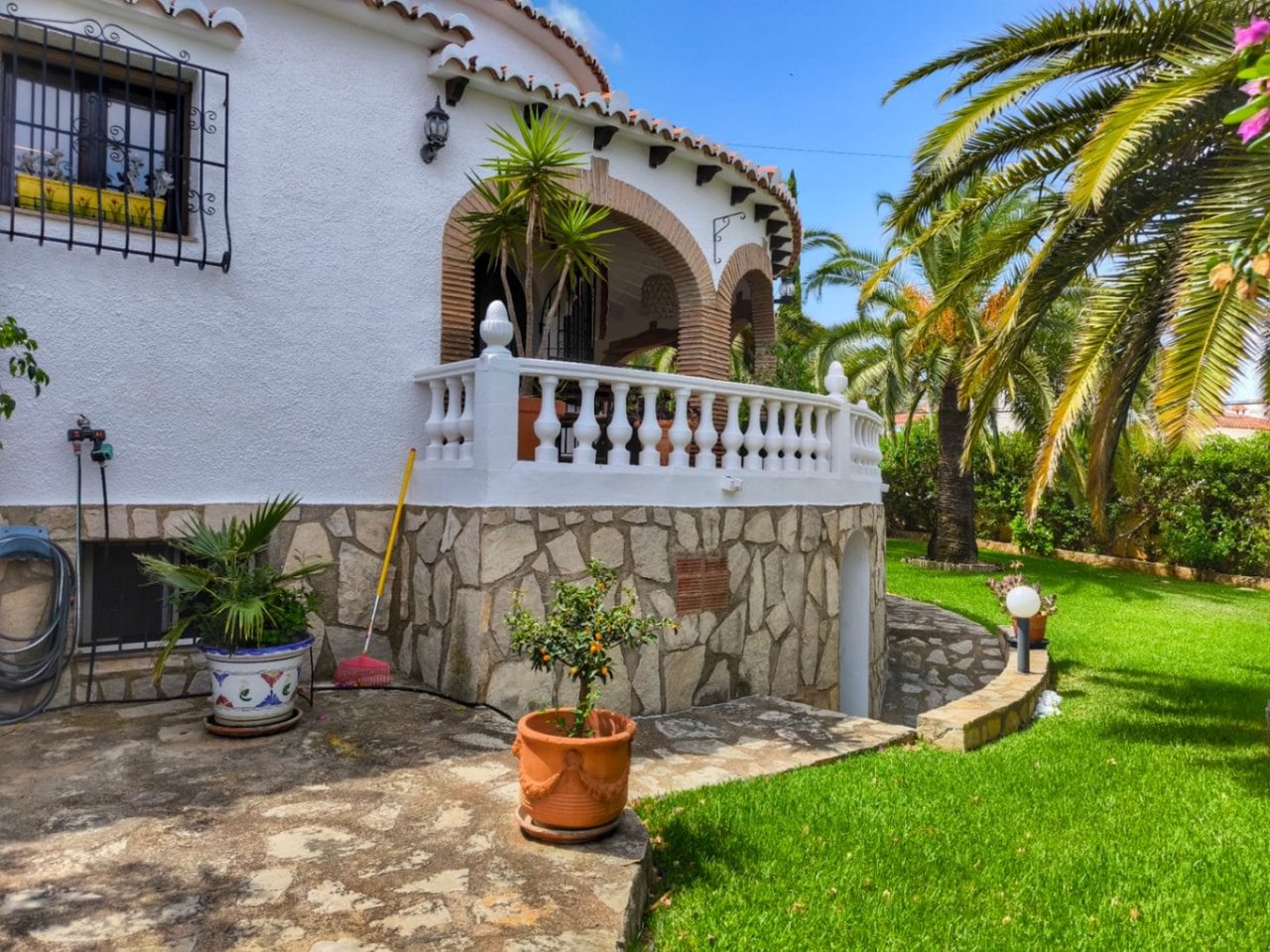 Villa de 3 dormitorios renovada en el Montgó, Dénia