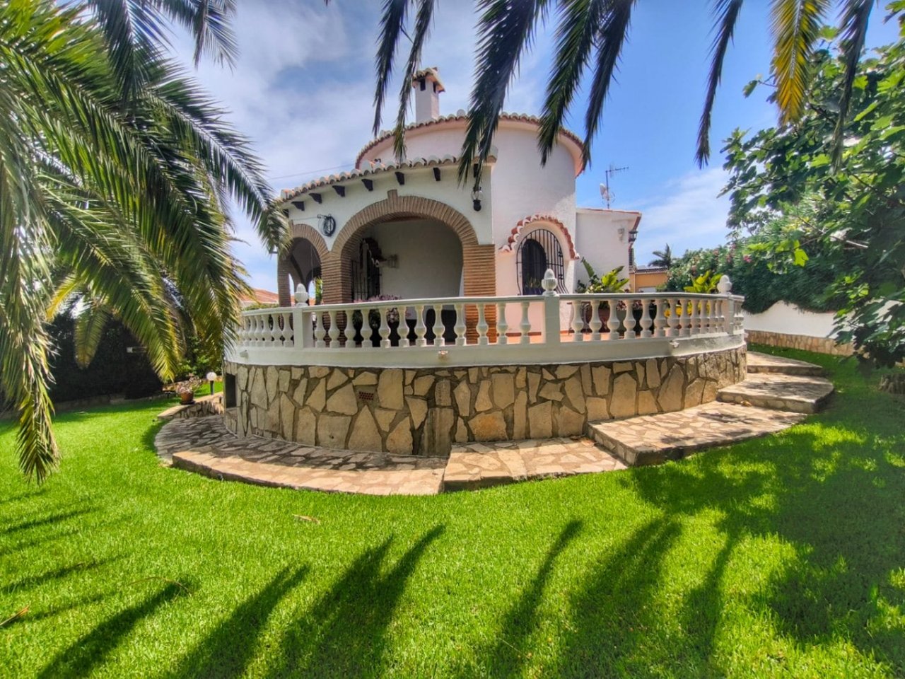 Villa de 3 dormitorios renovada en el Montgó, Dénia