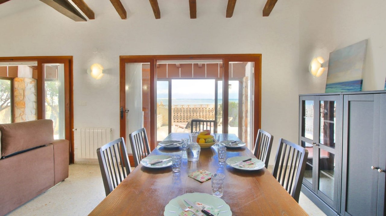 Chalet en Dénia en primera línea de playa